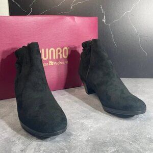 Munro Alfie Black Suede Size 10SS